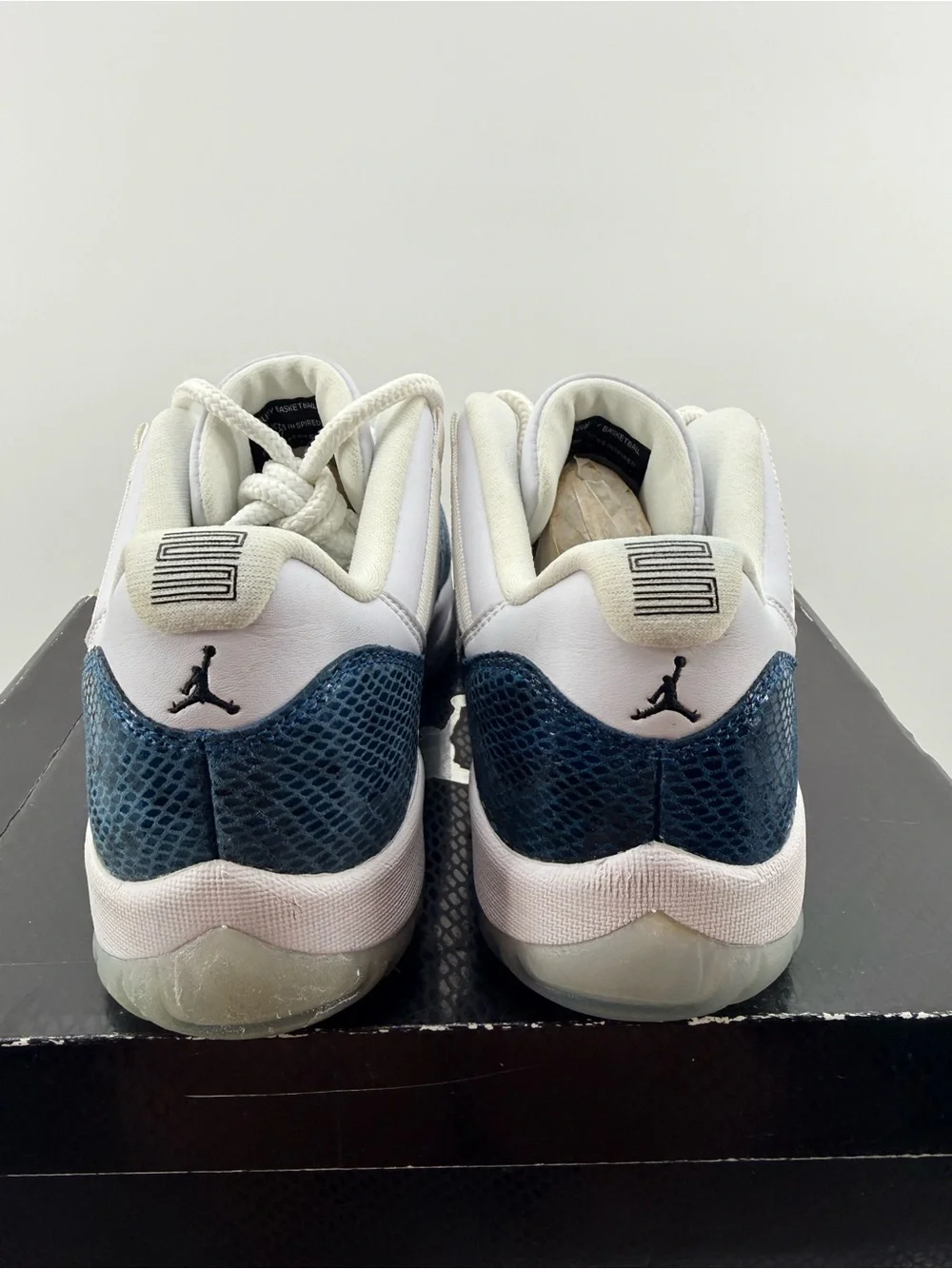 Jordan 11 Low Le Snake Navy Size 10.5M